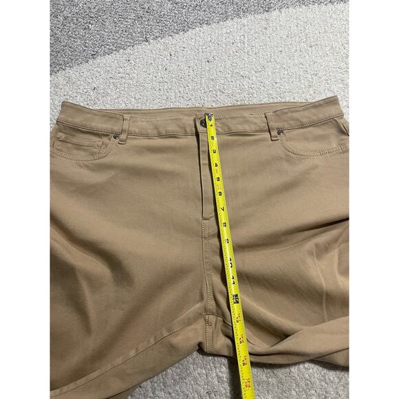 LL Bean Classic Fit Khakis Womens Plus Size 20 M/T Cotton Modal Tencel Tan Pants - Picture 4 of 16